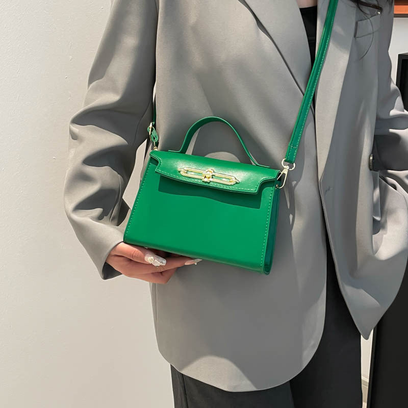 Bolso cuadrado pequeño de PU en color liso