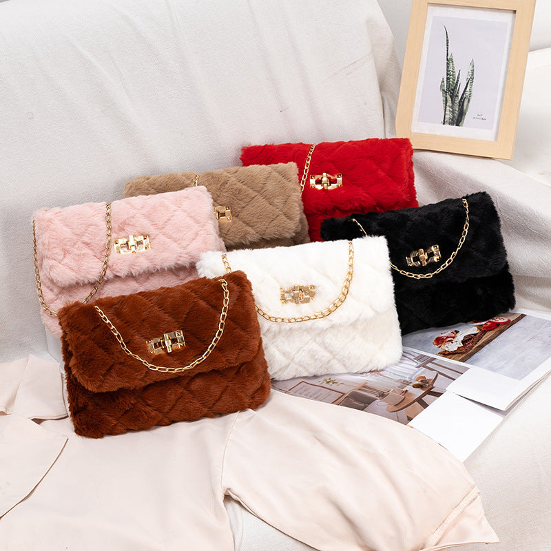 Bolso de hombro afelpado