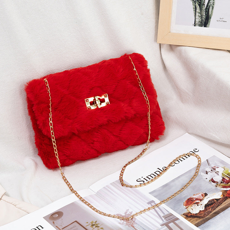 Bolso de hombro afelpado