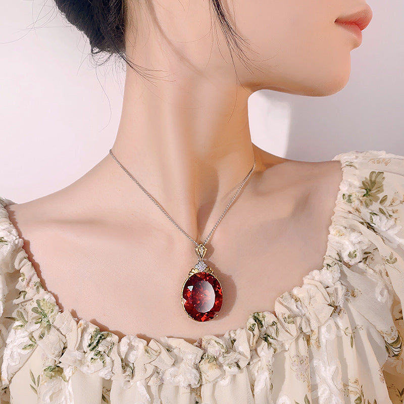 Collar Colgante Nido de Pájaro con Huevo Simulado