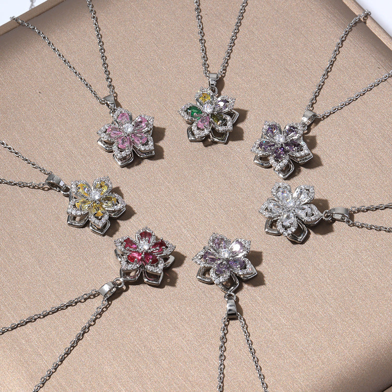 Collar Elegante de Acero de Titanio – Colección Bauhinia y Modelos Variados