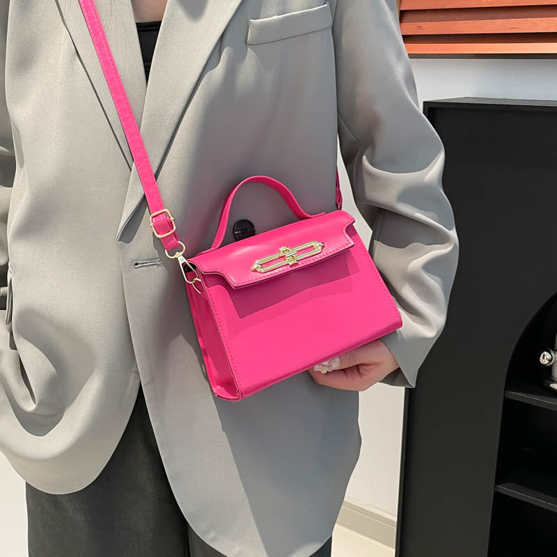 Bolso cuadrado pequeño de PU en color liso