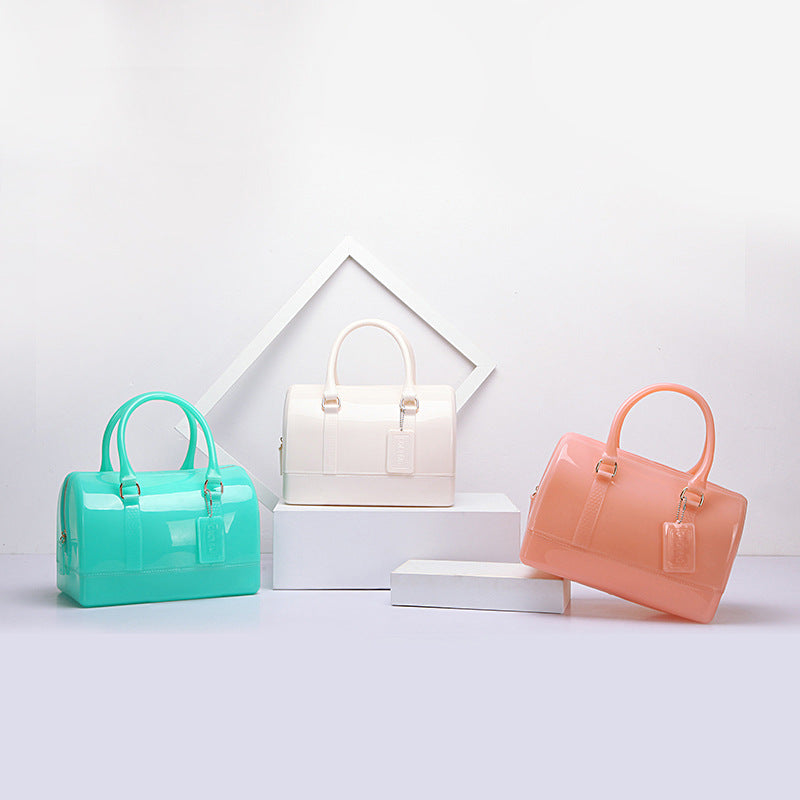 Bolso de hombro tipo almohada en colores caramelo