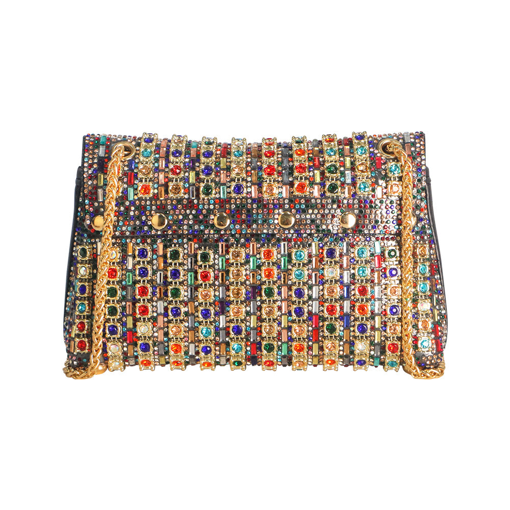 Bolso exquisito con incrustaciones de diamantes